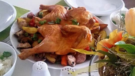 Svatá přikázání pro božskou drůběž: Osvědčené rady našich babiček, jak na skvělá kuřata