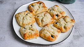 Kouzlo starých časů: Upečte si fantastické povidlové šátečky bez kynutí! Hotové jsou do hodinky!