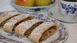 Štrúdly, řezy, rohlíčky… Připravte si sladké dobroty z českých jablek!