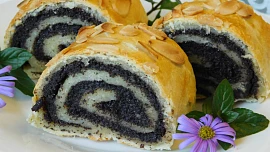 9 nejlepších makových moučníků: Dáte si rychlý makovec nebo parádní závin s čokoládou?