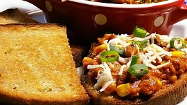 Jak dokonale osmažit topinky podle Ostravskeho Gastrošefa: Jednou surovinou nesmíte šetřit, jinak vás výsledek zklame