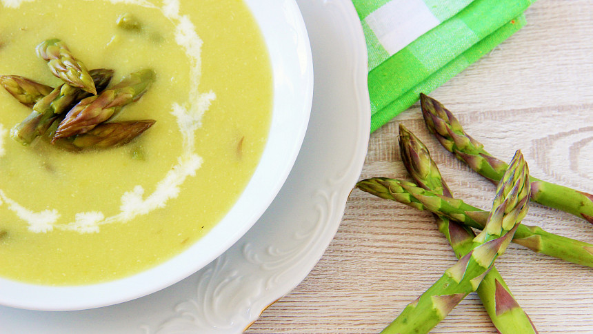 Pět nejlepších způsobů, jak si užít chřest: Zkuste netradiční závin nebo krémovou polévku!