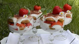 Originální jahodové kombinace: Spojte je s bazalkou či pepřem a zažijte nebe v ústech!