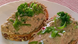 Nejrychlejší recepty: Skvělá rybičková pomazánka z uzené makrely