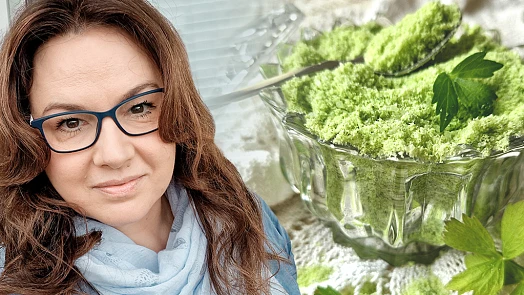 Holka u plotny radí: Domácí libečková sůl krásně voní a díky snadnému triku zůstane stále hezky zelená