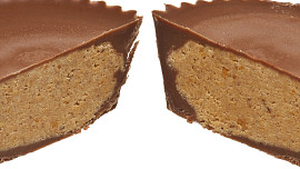 Reese's Peanut Butter Cups: Na legendární americkou čokoládovou cukrovinku potřebujete jen 4 suroviny, výsledek je božský
