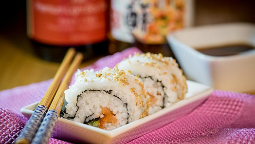 Sushi krok za krokem s Lukášem Neckářem: Jak udělat tu nejlepší zálivku na sushi rýži