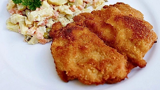 Jakou mouku zvolit do trojobalu na štědrovečerní řízky: Víme, kam zaručeně sáhnout a jak si nepokazit sváteční chvíle