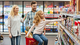 Otevírací doba obchodů 17. listopadu: Kde bude na státní svátek otevřeno a jak budou fungovat online rozvozy