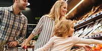 Jak bude otevřeno na státní svátek 8. května: Detailní přehled otevírací doby obchodů na Den vítězství