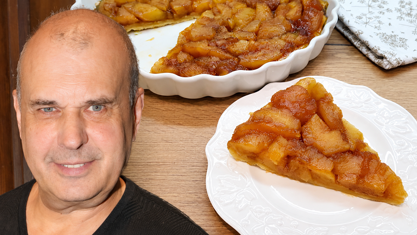 Petr Rychlý peče jablečný koláč naruby. Má skvělý trik