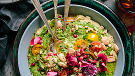 Nechte svůj talíř rozkvést jedlými květy: Sedmikrásky krásně zdobí, pampelišky zkuste do salátu