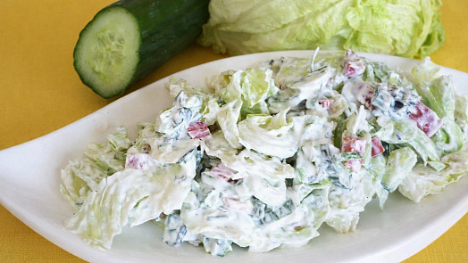 Salát pro tchyni: Za tohle jídlo vás pochválí. Je výborný díky jedné ingredienci