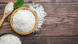 Které potraviny obsahují nejvíc soli? Najdete ji i tam, kde byste ji možná ani nečekali