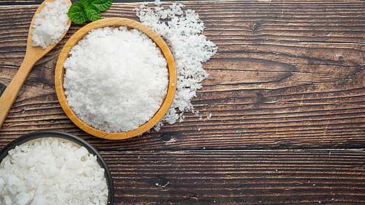 Které potraviny obsahují nejvíc soli? Najdete ji i tam, kde byste ji možná ani nečekali