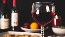 Pozor na skryté kalorie v pití! Víte, kolik jich je ve vínu, pivu nebo třeba v džusu?