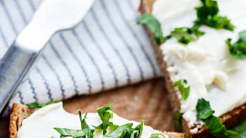 Tři česká jídla, která by cizinci nikdy nepozřeli: Jedno z nich Češi přímo milují