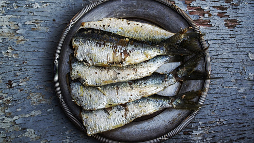 Ryby jsou plné vitamínů a zdravých tuků. Podle čeho poznáte opravdu čerstvý kousek?