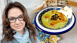 Holka u plotny radí: Hummus s medvědím česnekem je skvělá jarní vzpruha, která se hodí nejen na svačinku