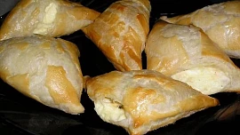 Jak na levné a superrychlé tvarohové šátečky: Za pár korun připravíte voňavé a křehké dobroty s tvarohovou náplní Jak na levné a superrychlé tvarohové šátečky: Za pár korun připravíte voňavé a křehké dobroty s tvarohovou náplní