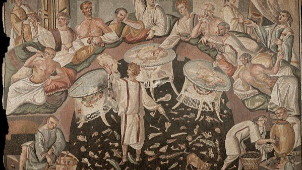 Římské saturnálie byly předchůdci Vánoc. Na hostinách se jedlo sele na rožni s vinnou omáčkou i koláčky s nezvyklým kořením