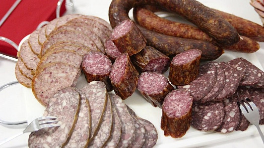 KVÍZ: Vyznáte se v zabijačkových specialitách? Otestujte své znalosti o jitrnicích, tlačence nebo přípravě jelit