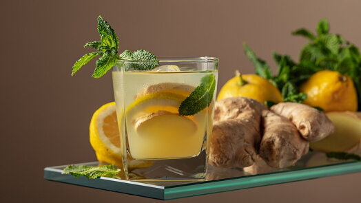 Zázvorové pivo příjemně štípe na jazyku a krásně perlí. Domácí verze vzniká několikadenním kvašením