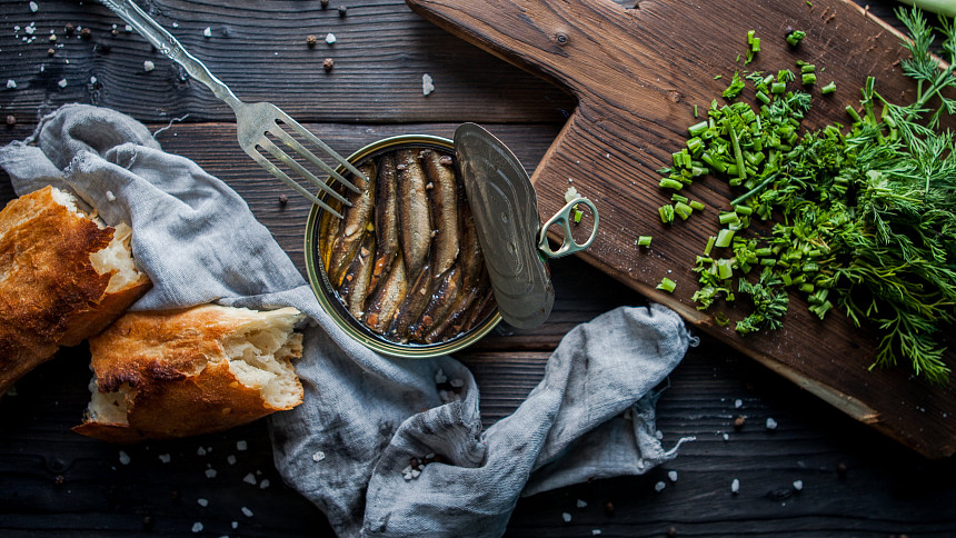 Ryba v konzervě může být pro naše tělo výživnější než drahý filet.