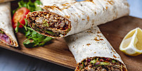 Kebab nebo gyros? Není to totéž. Poznejte rozdíly mezi dvěma pouličními dobrotami