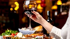 Víno jako koření při vaření: Jak na opojně skvělé omáčky, rizota či dezerty?