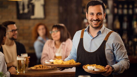 Jak otevřít restauraci v roce 2026: Náklady, povolení a právní forma