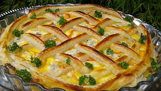 5 superlevných večeří : Nakupujte v akcích a dostanete se i na 24 Kč za porci. Připravte slaný koláč, lečo i pečené kuře