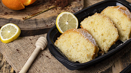 Péřová buchta: Nadýchaný moučník podle hrníčkového receptu voní vanilkou a chutná božsky