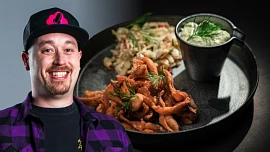 Kuba z MasterChefa nám prozradil svůj recept na kapří hranolky, i když přiznává, že jídlo trochu „obšlehl“ od Jana Punčocháře