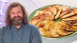 Josef Maršálek vykouzlil úžasné banánové lívance jen ze čtyř ingrediencí: Nebojte se použít troubu, radí slavný cukrář