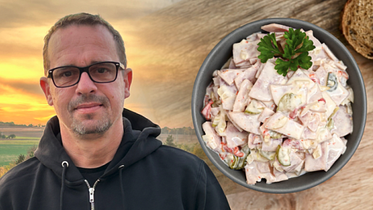 Salát Rumcajs podle Těhotnýho kuchaře: Pikantní retro, které nikdy neomrzí. Kvalitní uzenina a skvělý dresink dělají zázraky