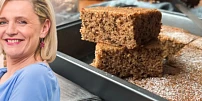 Cuketová buchta s ořechy podle Míši Landové: Je krásně vláčná, šťavnatá a má výraznou ořechovou chuť, říká cukrářka