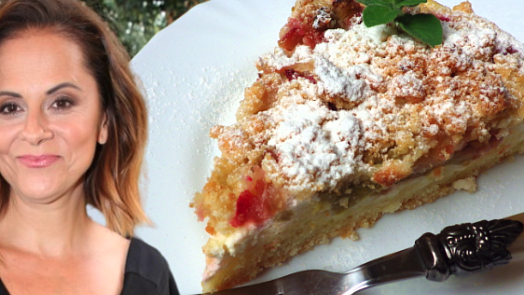 Statečná Laďka Něrgešová nabídla recept na parádní drobenkový koláč s tvarohem a pudinkem. Příprava je snadná, chuť božská