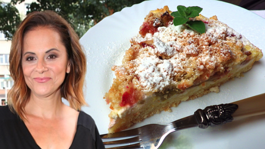 Statečná Laďka Něrgešová nabídla recept na parádní drobenkový koláč s tvarohem a pudinkem. Příprava je snadná, chuť božská