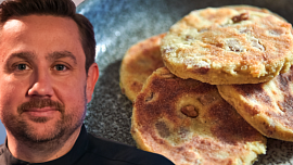 Luxusní bramborové placky se škvarky podle Jana Punčocháře: Vláčnou a křupavou dobrotu zvládne podle videa každý