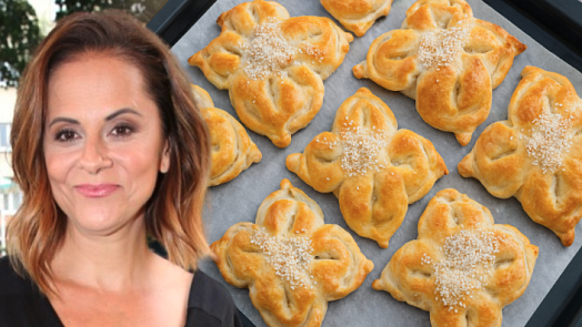 Laďka Něrgešová upekla dokonalé housky plněné sýrem: Křupavé a vláčné pečivo zvládne každý, mimo chutí oslní i vzhledem