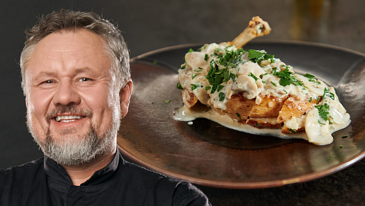 Jedinečné kuře s krémovou omáčkou se žampiony podle šéfkuchaře: Recept Mirka Kaliny zvládne i začátečník, chuť je báječná
