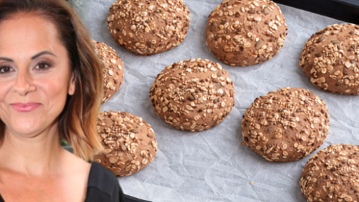 Žitné housky podle Laďky Něrgešové: Pečivo, které skvěle chutná a zasytí víc, než klasická varianta. Upéct je zvládne každý