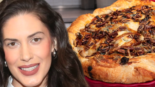 Rychlý a vynikající sladkoslaný koláč podle Anety Vignerové: Voní hruškami a sýrem, připravit ho zvládne i začátečník