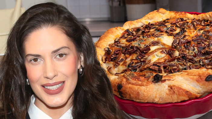 Aneta Vignerová peče luxusní koláč s hruškami a gorgonzolou.