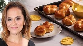 Vynikající jidáše od Laďky Něrgešové: Voní máslem a rumem, díky dvojímu kynutí jsou krásně vláčné