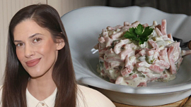 Vylepšený pařížský salát podle Anety Vignerové: Modelka do retro klasiky přidává ingredienci, kterou byste nečekali