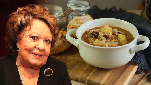 Jiřina Bohdalová má skvělý recept na zelňačku: Najdete v ní klobásu, uzené i houby