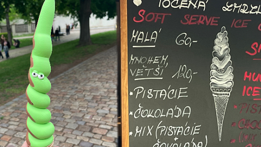 Vyzkoušeli jsme nejzábavnější zmrzlinu jako z komiksu: Už víme, proč se na ni stojí nekonečné fronty