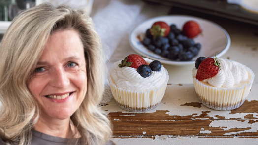 Sladké léto: Mini cheesecake jako z cukrárny. Míša Landová radí, proč nespěchat se šleháním náplně